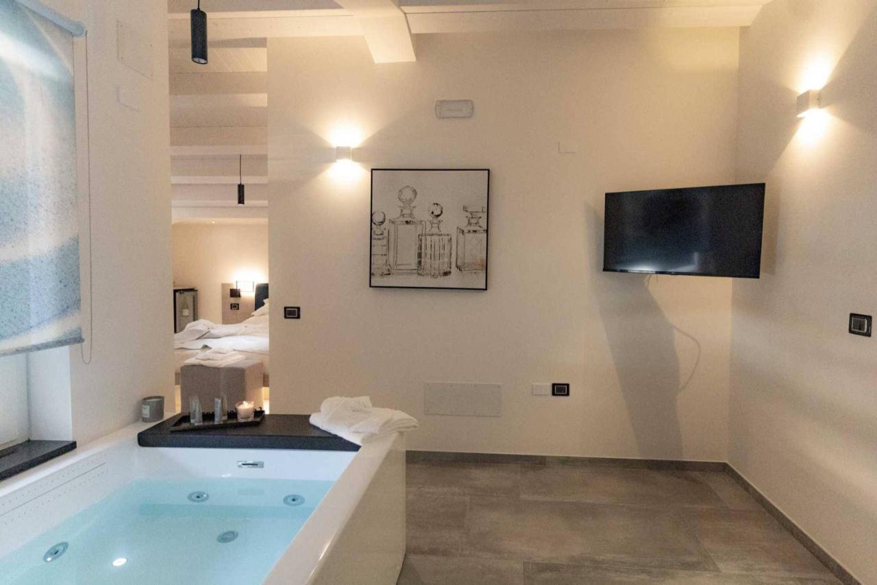 Carizza Rooms Pozzallo Exterior photo